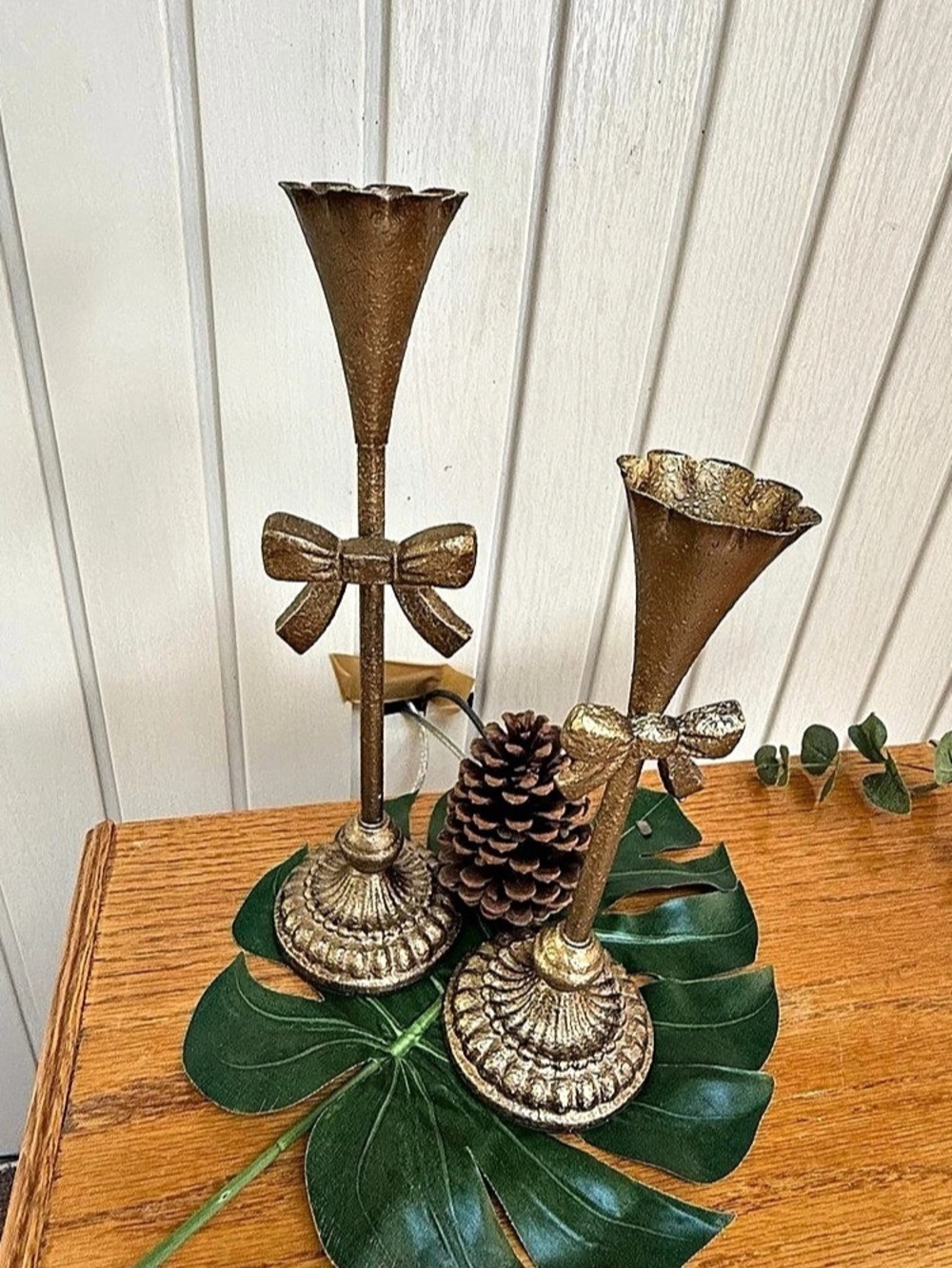 3Gold Bow Candlestick Holder Pair - Picture 4 of 7